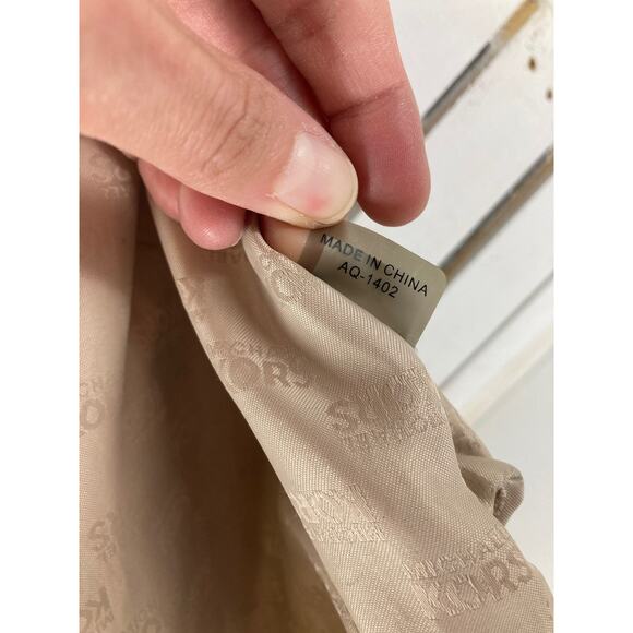 MICHAEL KORS, LARGE NAVY PEBBLED LEATHER SHOULDER BAG (ASIS) - Picture 15 of 16